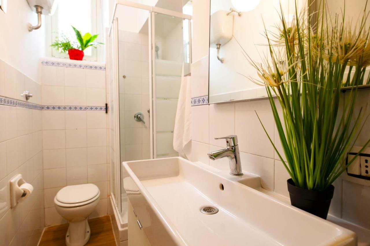 Tiberim Apartment Trastevere 10 Exterior photo